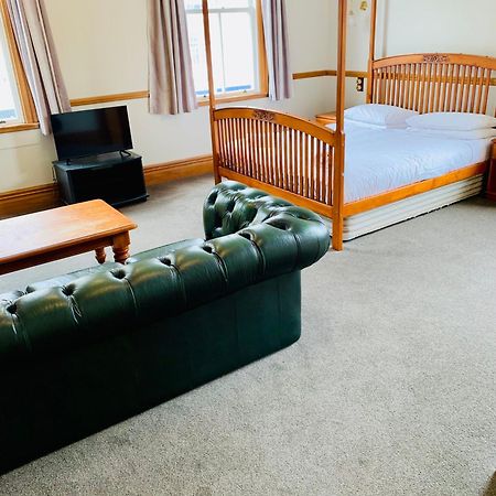 Shepherds Arms Hotel Wellington Esterno foto