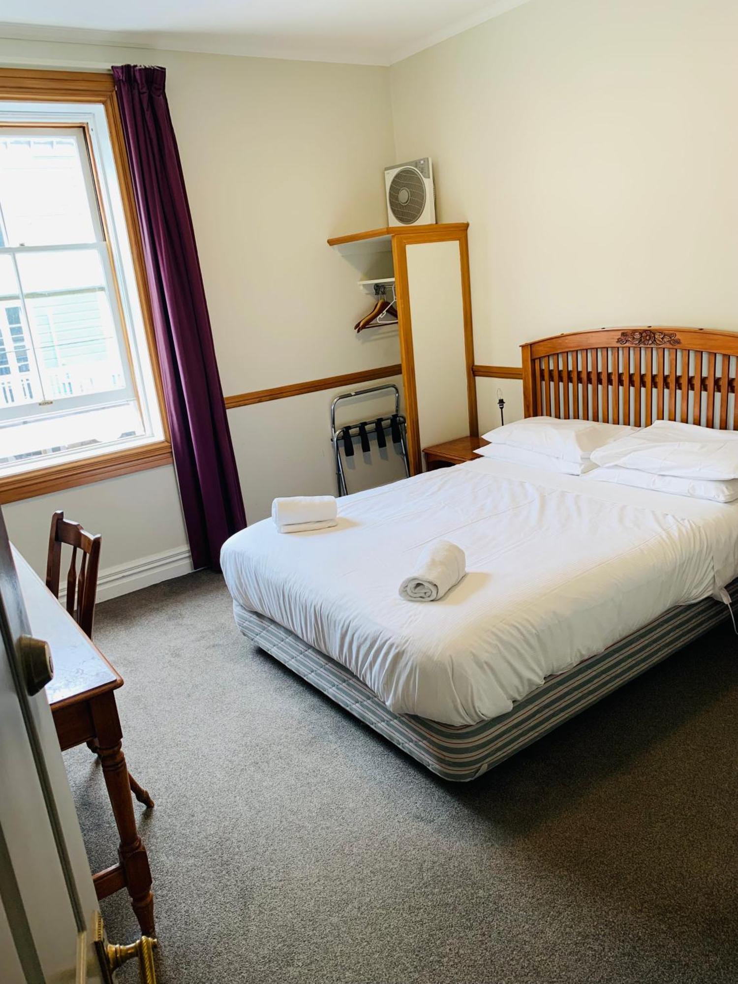 Shepherds Arms Hotel Wellington Esterno foto